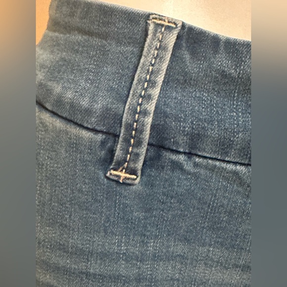 DEAR JOHN Classic Casual Blue Jean Shorts With Front & Back Pockets Sz 31. Waist - Picture 2 of 14